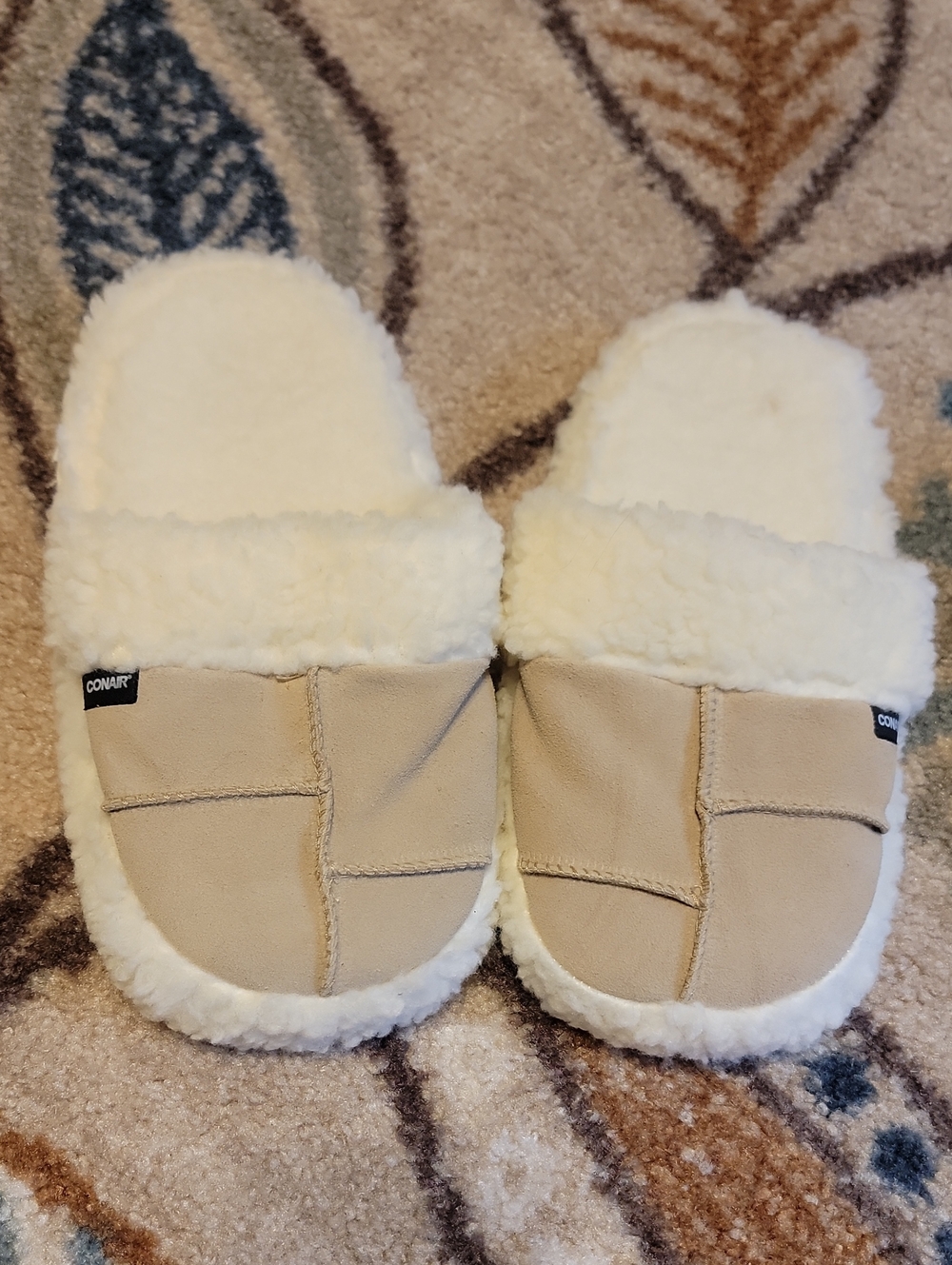 Conair Women's Cream Cozy Faux-Shearling Slippers